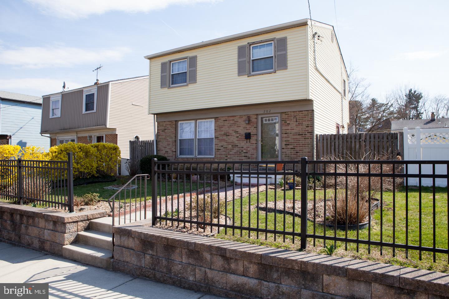202 Ellis Street Haddonfield, NJ 08033 - Photo 3 of 36 Gallery Image 3