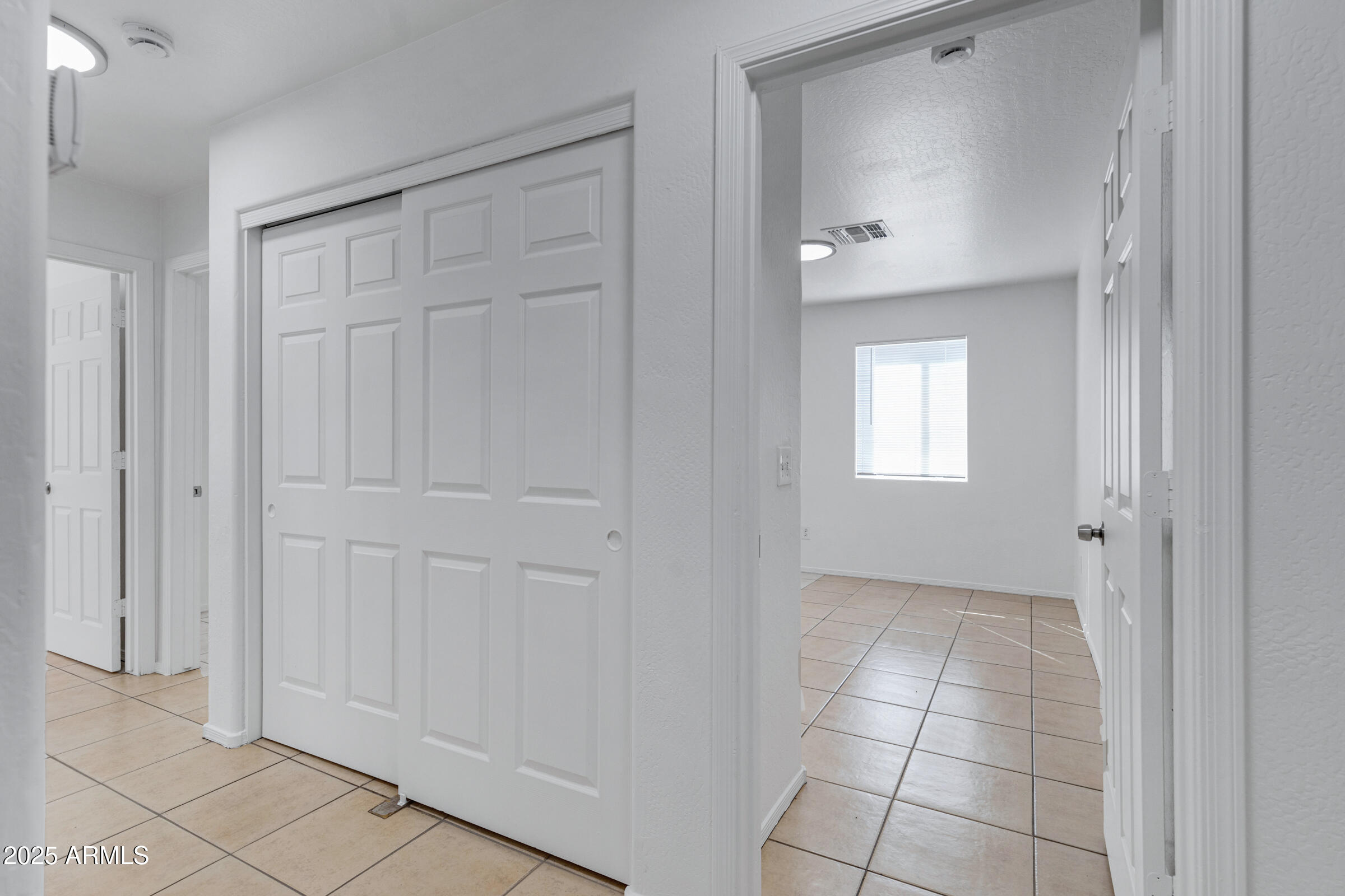 2927 West Monte Vista Road Phoenix, AZ 85009 - Photo 13 of 33 2927 W Monte Vista Rd-19
