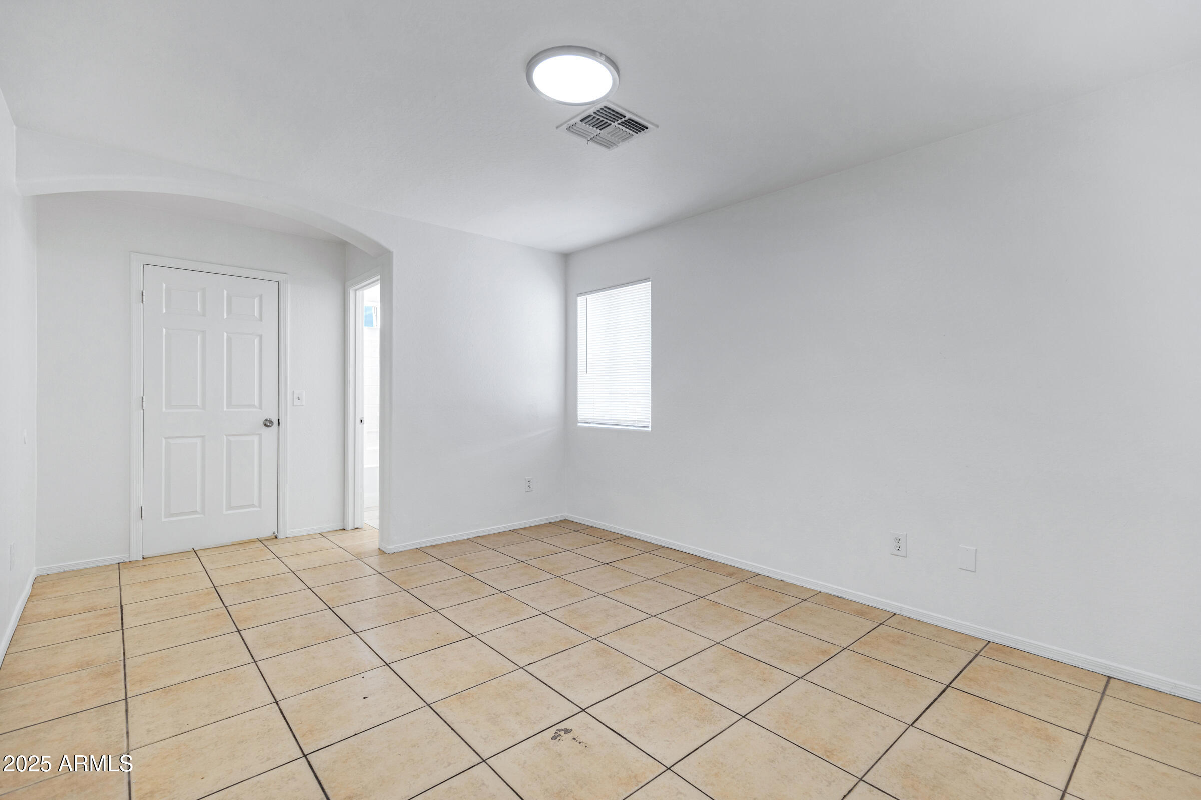 2927 West Monte Vista Road Phoenix, AZ 85009 - Photo 19 of 33 2927 W Monte Vista Rd-25