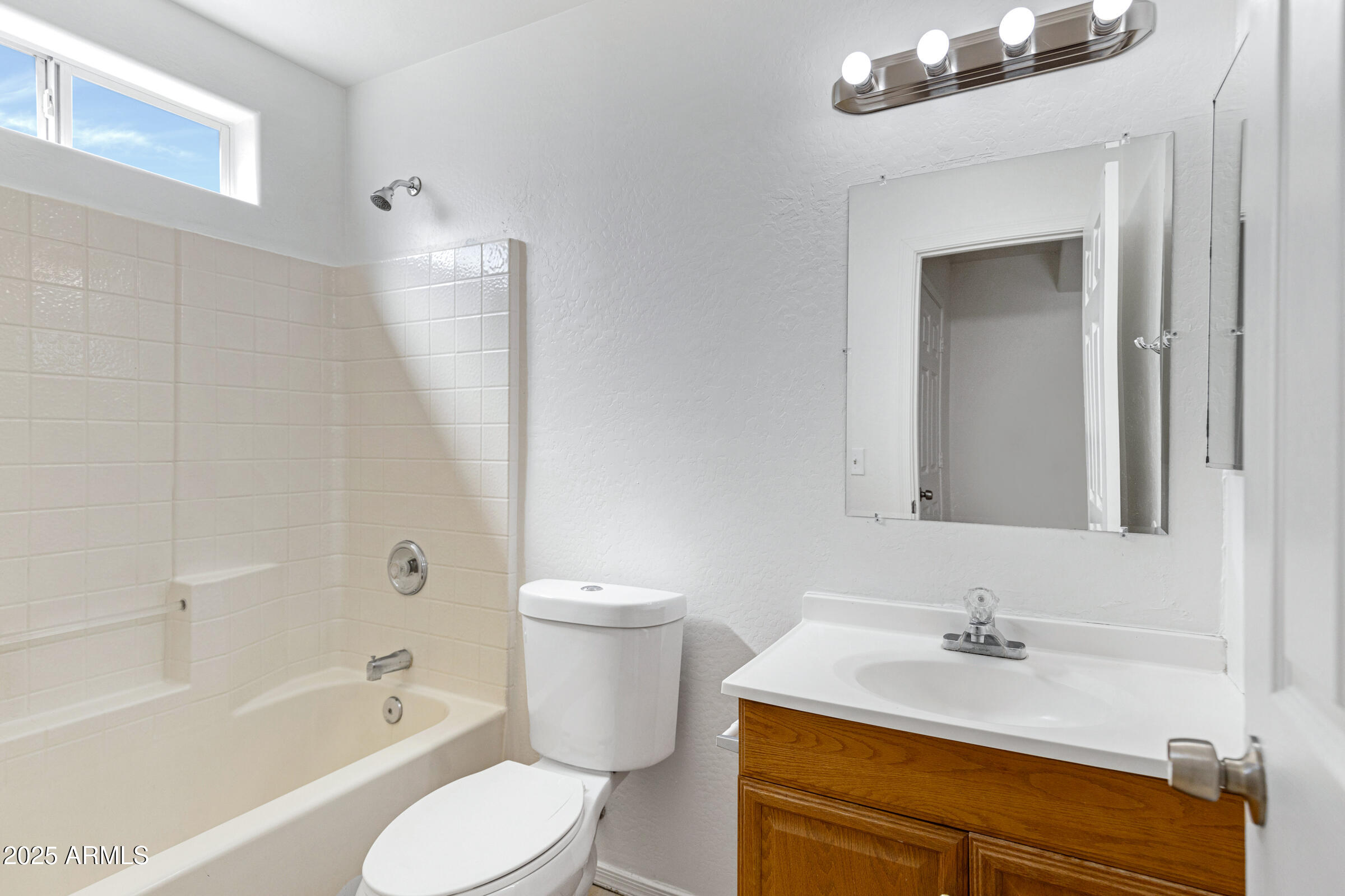 2927 West Monte Vista Road Phoenix, AZ 85009 - Photo 23 of 33 2927 W Monte Vista Rd-29