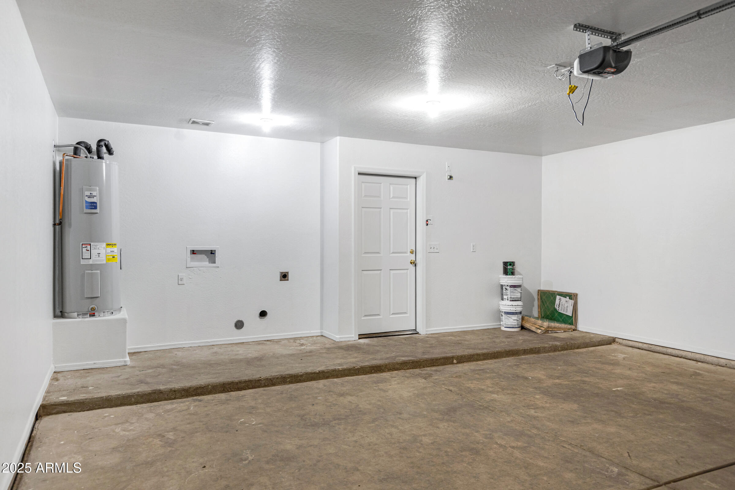 2927 West Monte Vista Road Phoenix, AZ 85009 - Photo 25 of 33 2927 W Monte Vista Rd-31