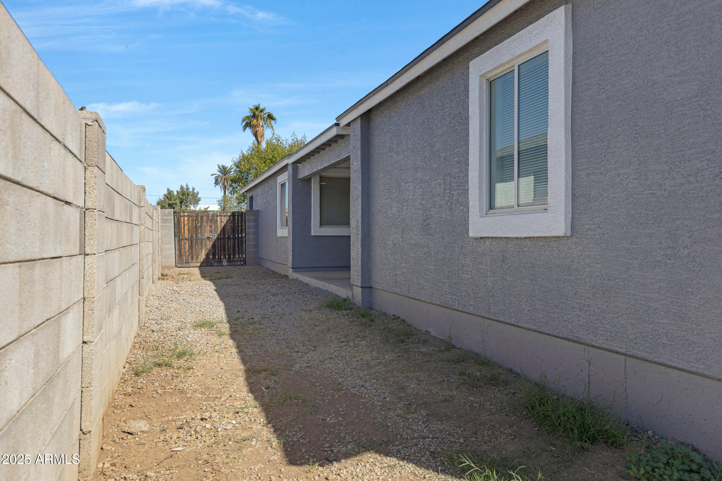 2927 West Monte Vista Road Phoenix, AZ 85009 - Photo 29 of 33 2927 W Monte Vista Rd-35