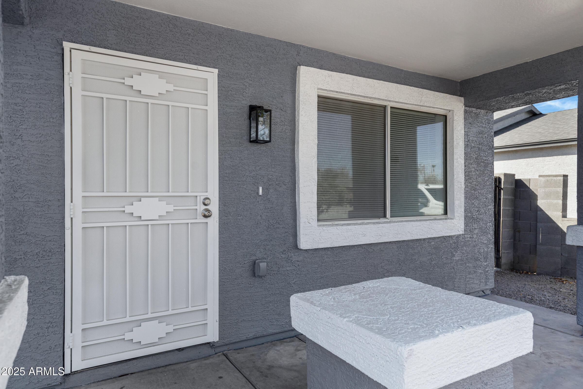 2927 West Monte Vista Road Phoenix, AZ 85009 - Photo 4 of 33 2927 W Monte Vista Rd-5
