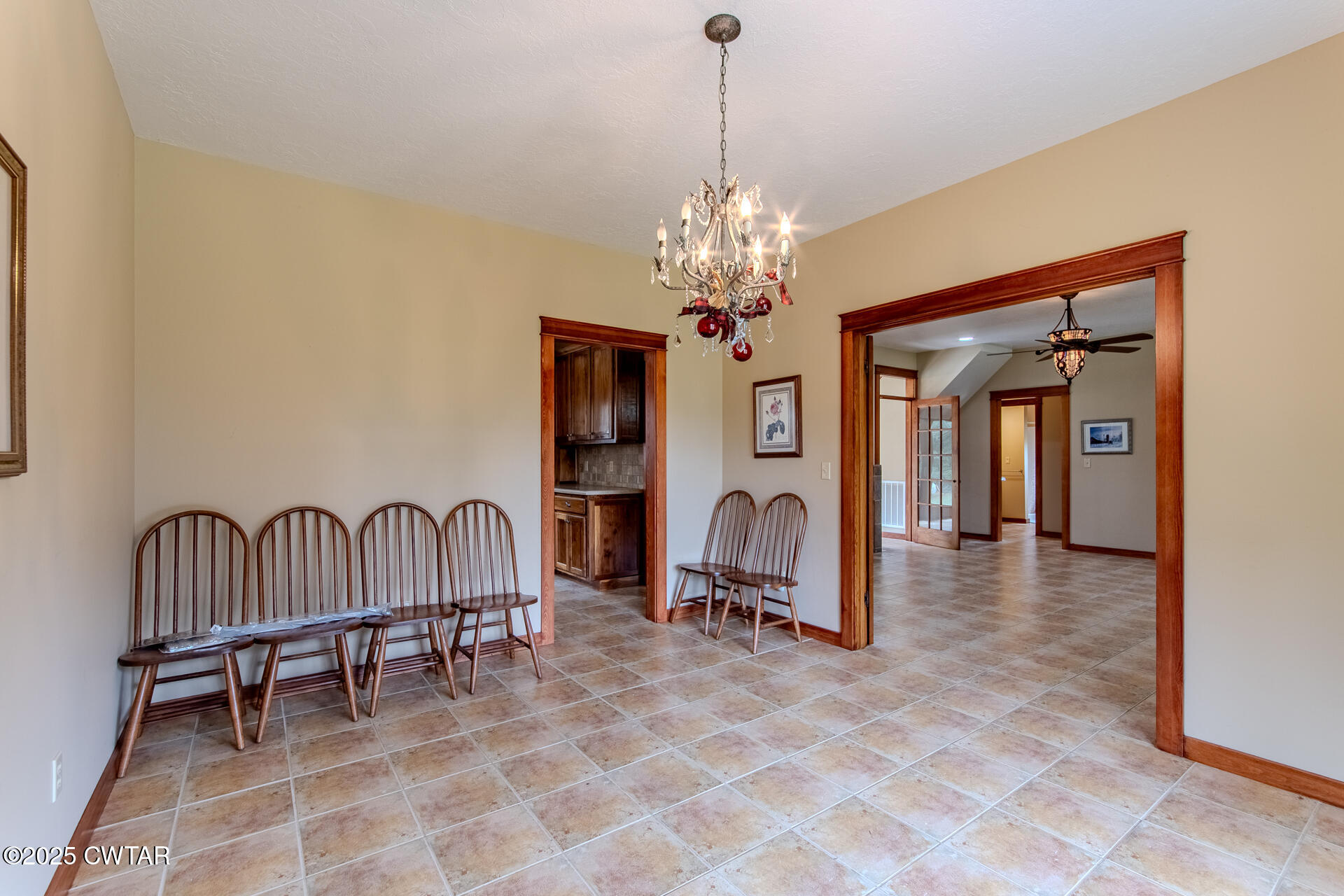 3554 Shades Bridge Road Greenfield, TN 38230 - Photo 18 of 49 a view of a livingroom with furniture and entryway