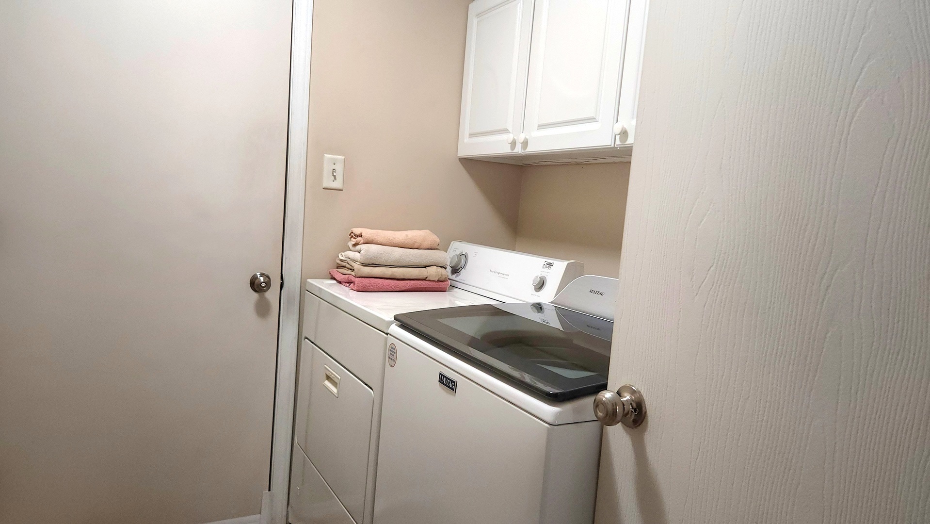 25734 Bridle Path Channahon, IL 60410 - Photo 13 of 29 a utility room with dryer and washer