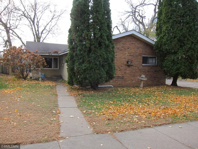 $184,900 | 512 Central Avenue West, St. Paul, MN 55103