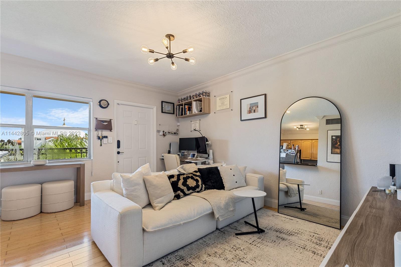 744 Northeast 14th Avenue, Unit 18 Fort Lauderdale, FL 33304 - Photo 1 of 16