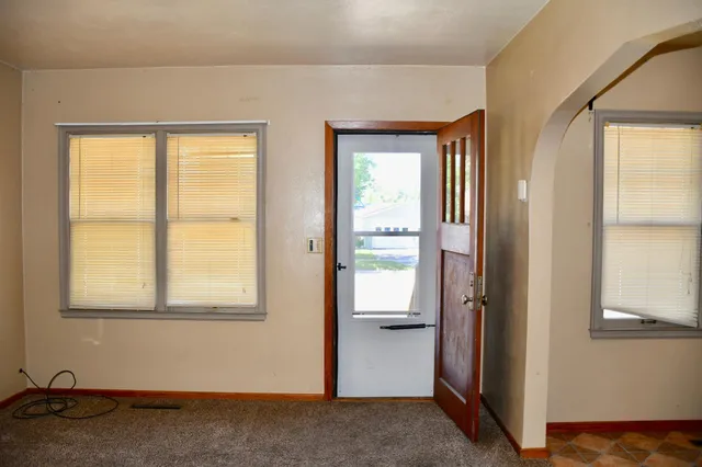 $133,000 | 216 6th Street West, Thief River Falls, MN 56701