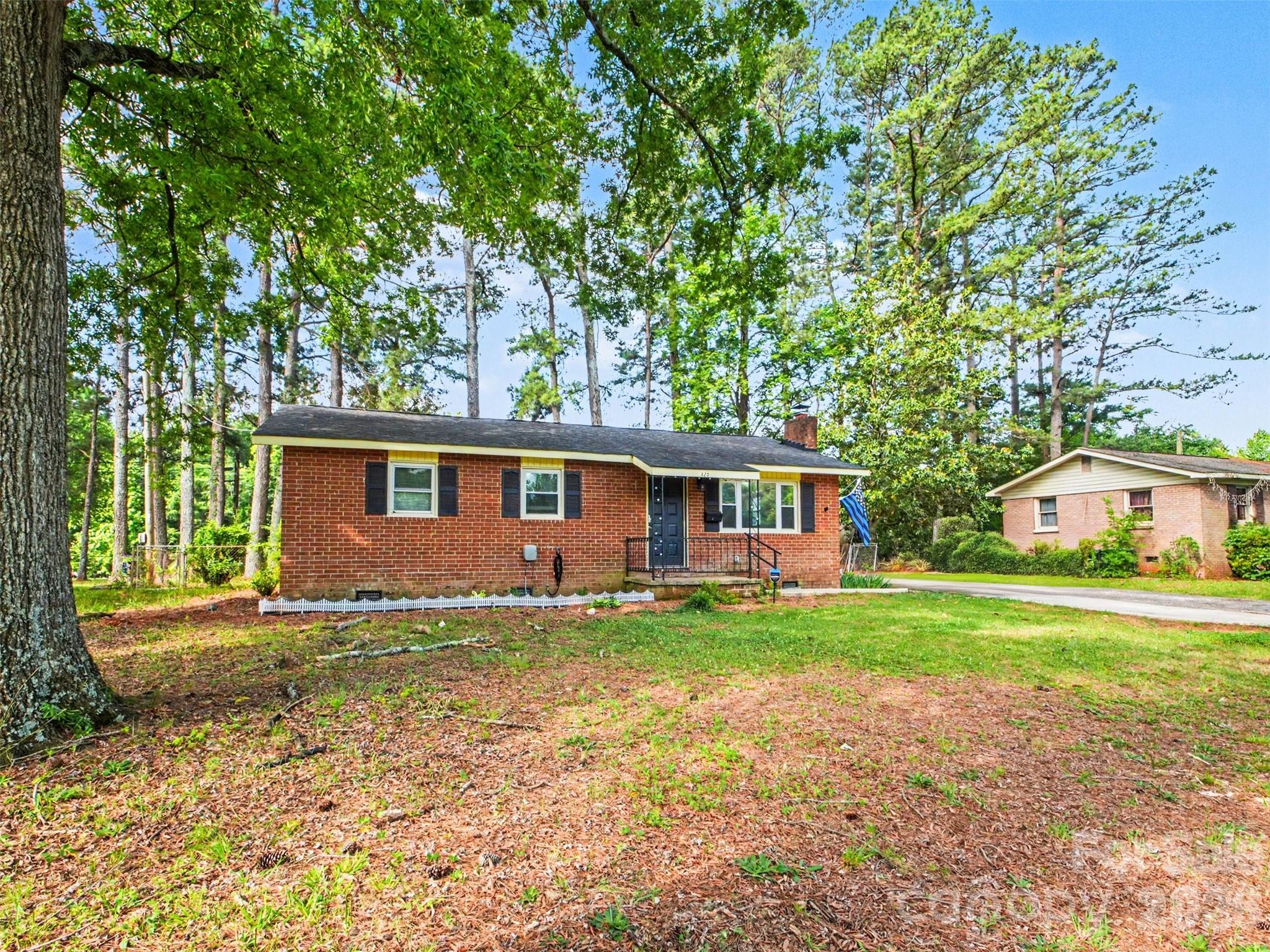 325 Amber Court Southwest Concord, NC 28025 - Photo 2 of 29