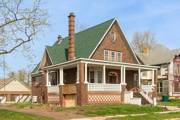 $174,900 | 314 South Monroe Street, Streator, IL 61364