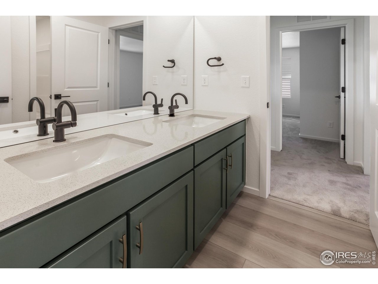 6108 Gault Road Timnath, CO 80547 - Photo 25 of 44 SECONDARY BATH