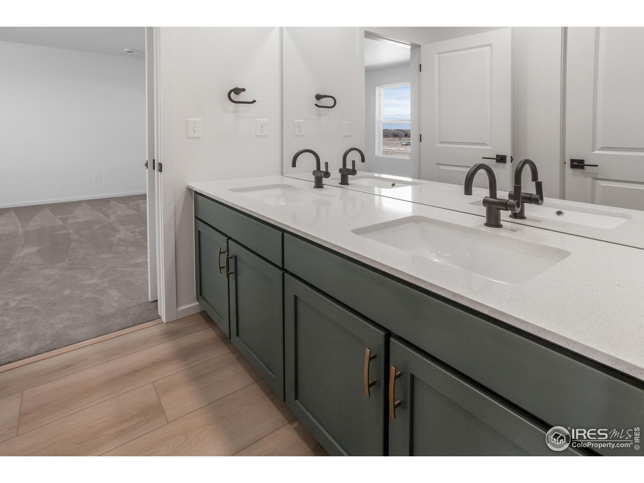 6108 Gault Road Timnath, CO 80547 - Photo 26 of 44 SECONDARY BATH