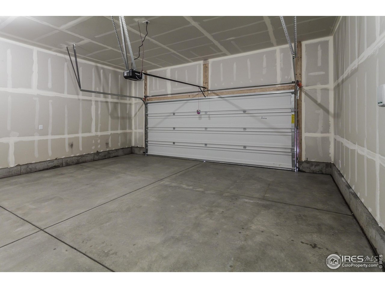 6108 Gault Road Timnath, CO 80547 - Photo 37 of 44 GARAGE