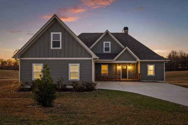 $539,000 | 2025 Jasper Highlands Boulevard, Jasper, TN 37347