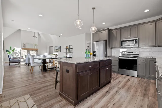 $539,000 | 2025 Jasper Highlands Boulevard, Jasper, TN 37347