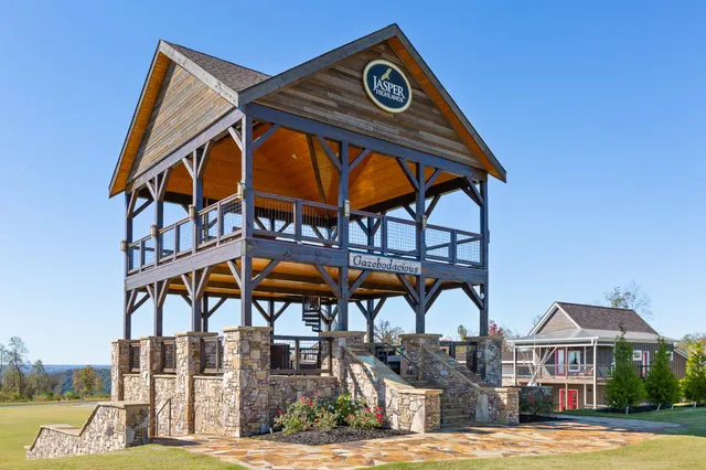 $539,000 | 2025 Jasper Highlands Boulevard, Jasper, TN 37347