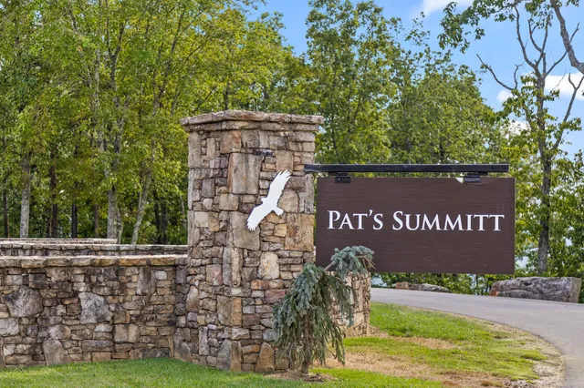 $539,000 | 2025 Jasper Highlands Boulevard, Jasper, TN 37347