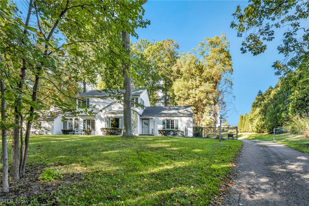 3583 West Bath Road Akron, OH 44333 - Photo 3 of 42 Gallery Image 3