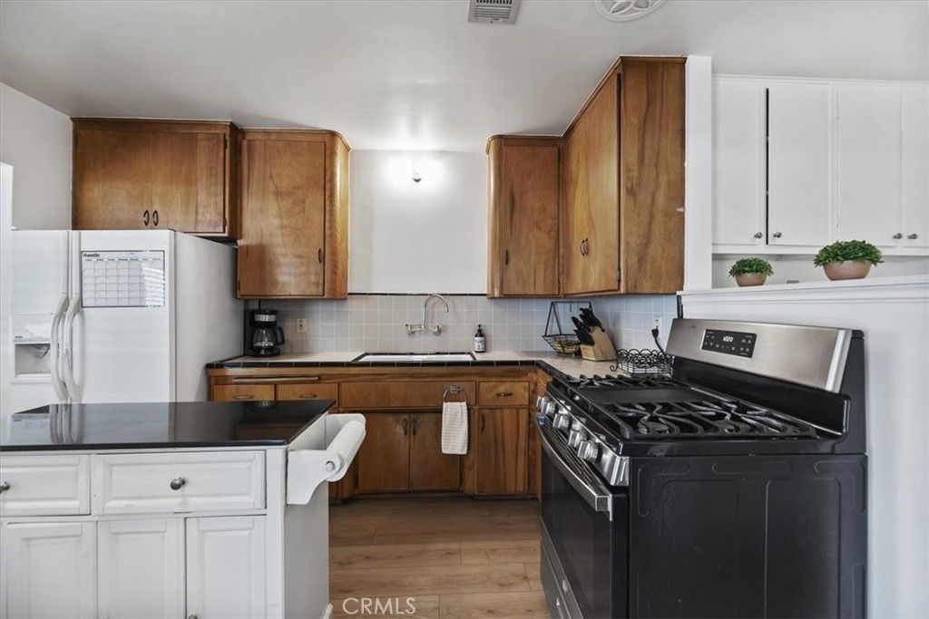 6964 Yellowstone Drive Riverside, CA 92506 - Photo 15 of 41