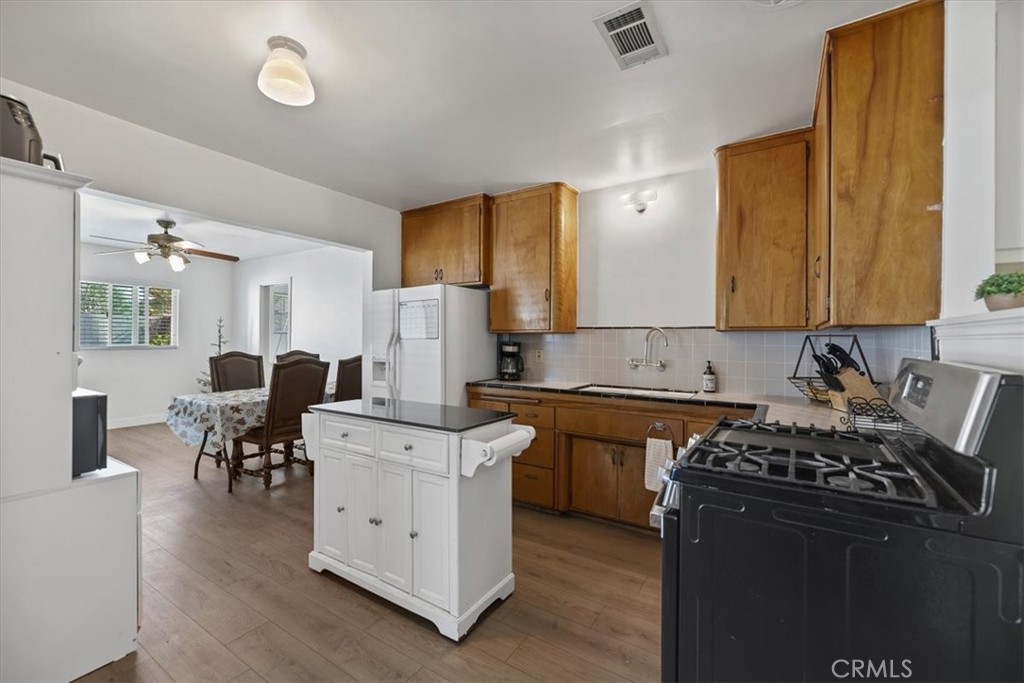 6964 Yellowstone Drive Riverside, CA 92506 - Photo 16 of 41