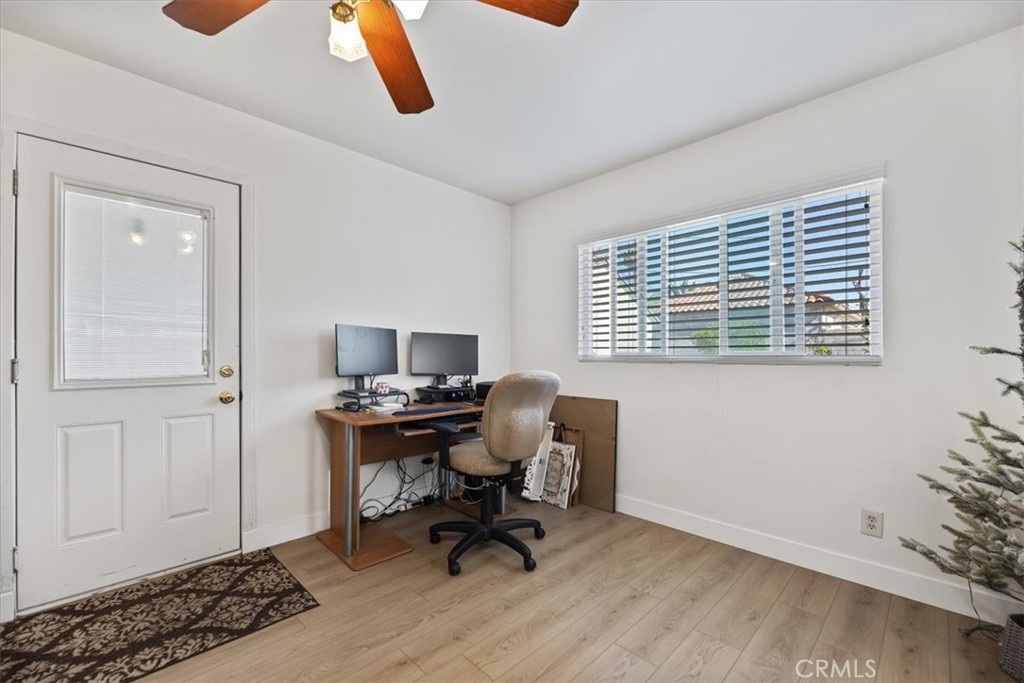 6964 Yellowstone Drive Riverside, CA 92506 - Photo 20 of 41