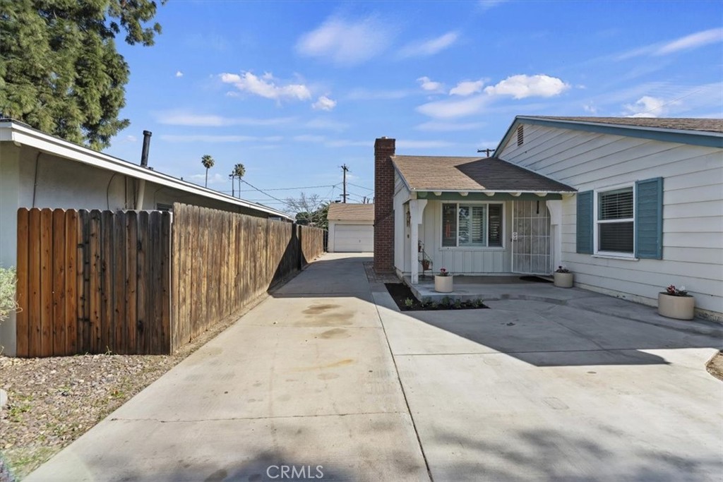 6964 Yellowstone Drive Riverside, CA 92506 - Photo 8 of 41