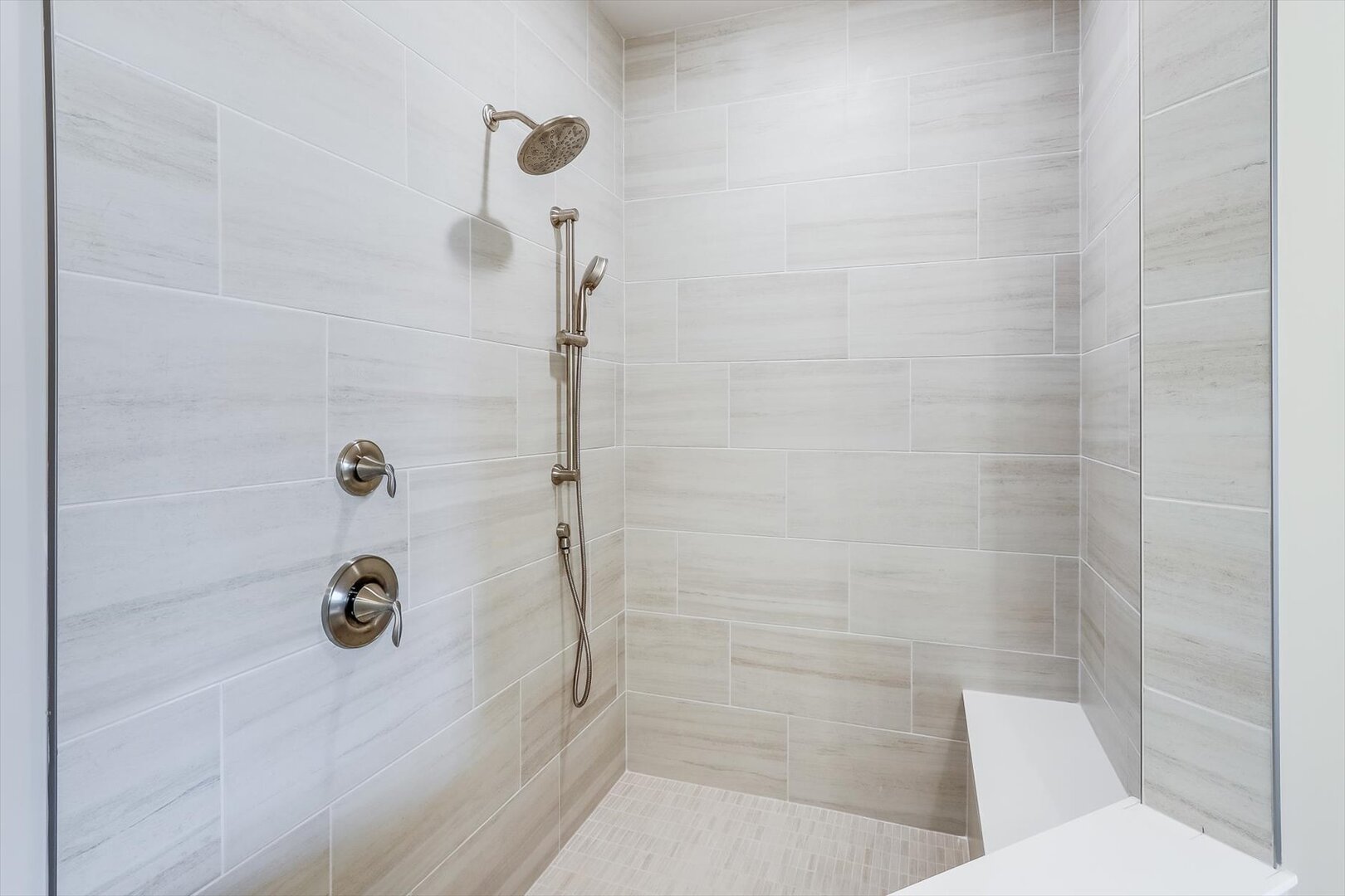 25531 West Alabaster Circle Plainfield, IL 60544 - Photo 27 of 31 a bathroom with a shower