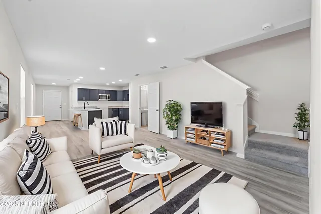 $330,000 | 2850 Wonderwood Lane, Jacksonville, FL 32233