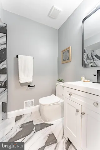 $999,000 | 7510 Milway Drive, Alexandria, VA 22306