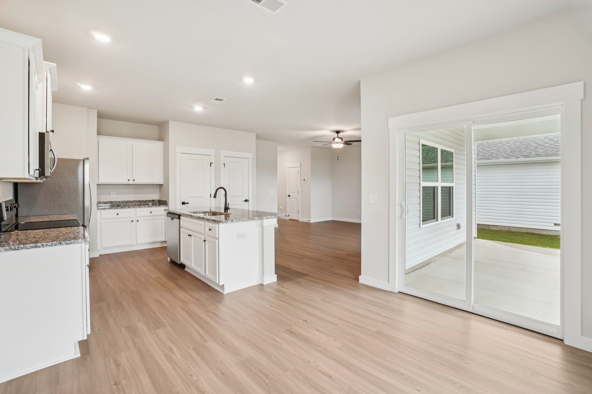 434 West Claywalk Road Woodruff, SC 29388 - Photo 5 of 6