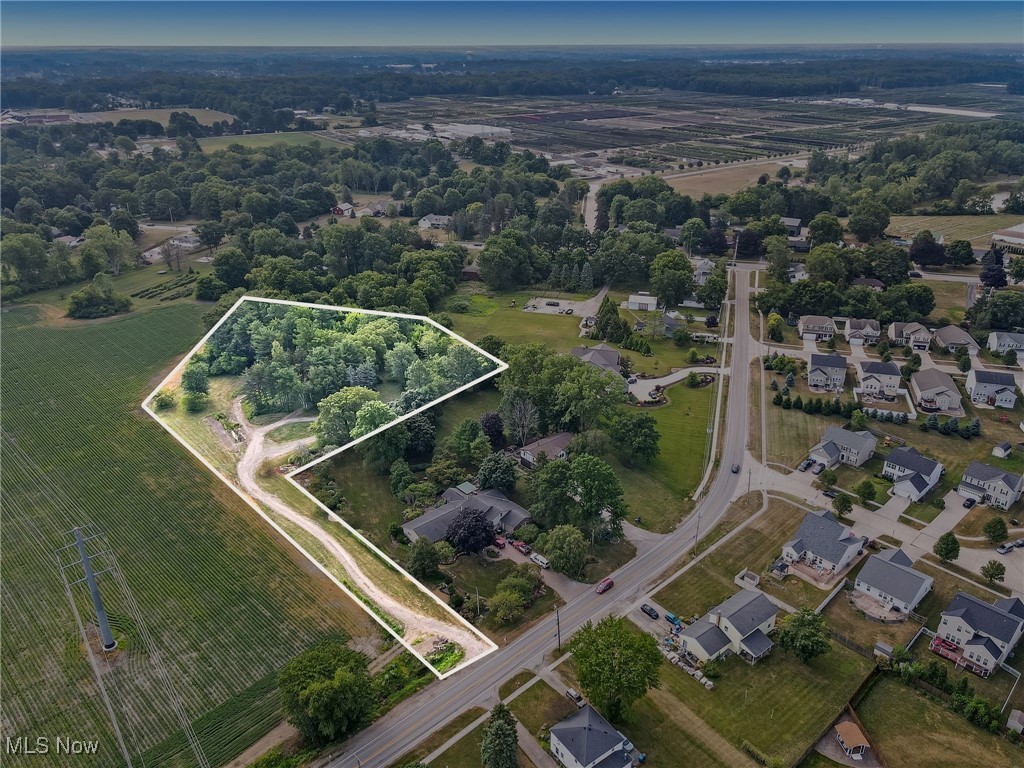 3473 Moon Road Avon, OH 44011 - Photo 2 of 12