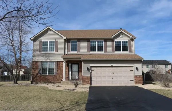 $450,000 | 801 Parkside Lane, Yorkville, IL 60560