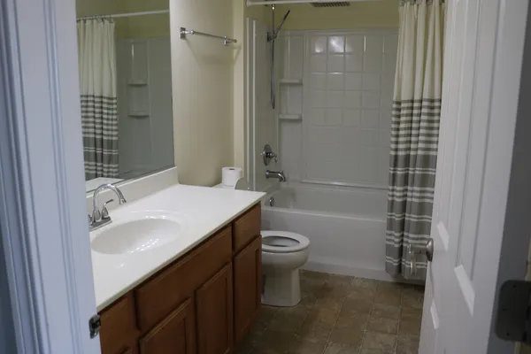 $450,000 | 801 Parkside Lane, Yorkville, IL 60560