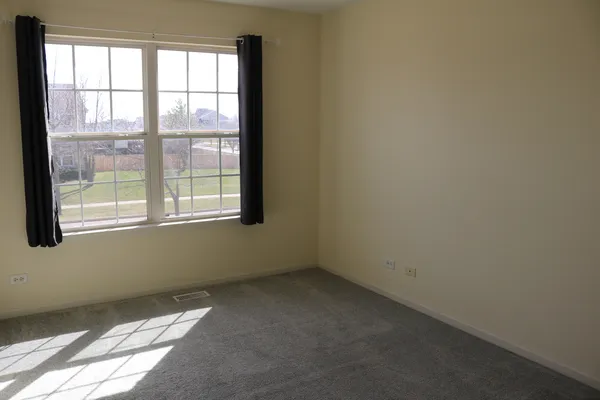 $450,000 | 801 Parkside Lane, Yorkville, IL 60560