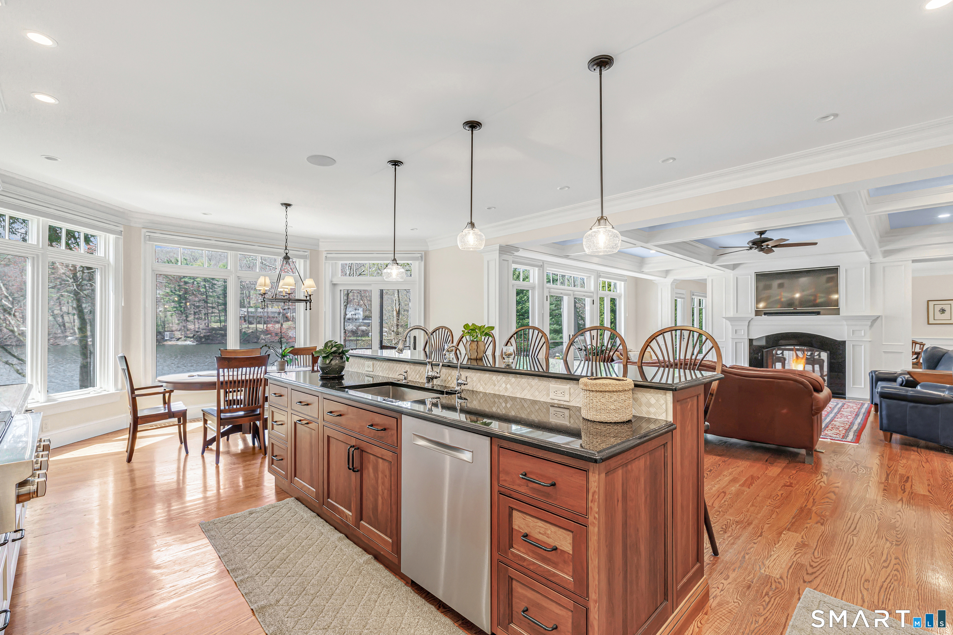 161 Pinewood Trail Trumbull, CT 06611 - Photo 12 of 40