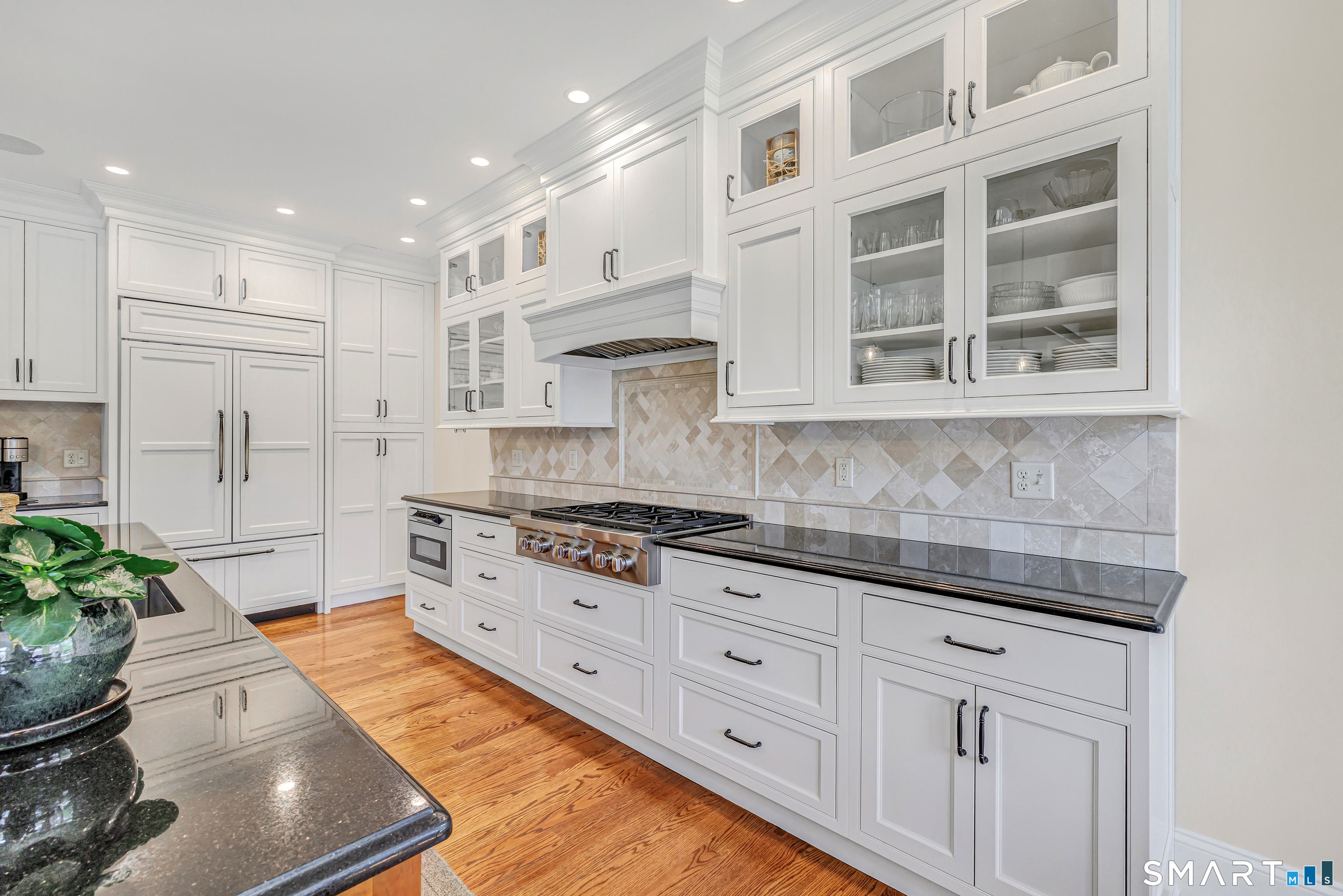 161 Pinewood Trail Trumbull, CT 06611 - Photo 15 of 40