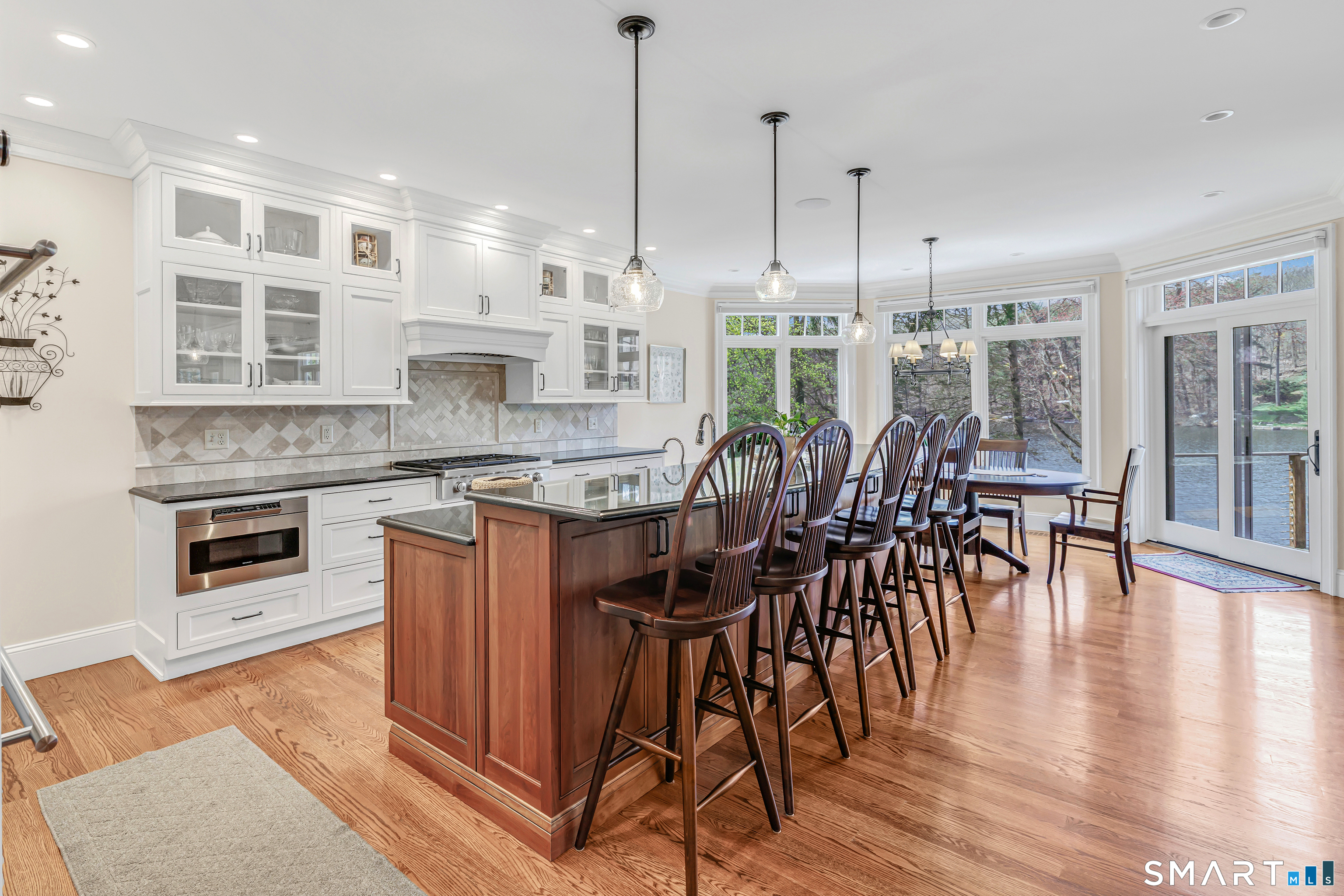 161 Pinewood Trail Trumbull, CT 06611 - Photo 16 of 40