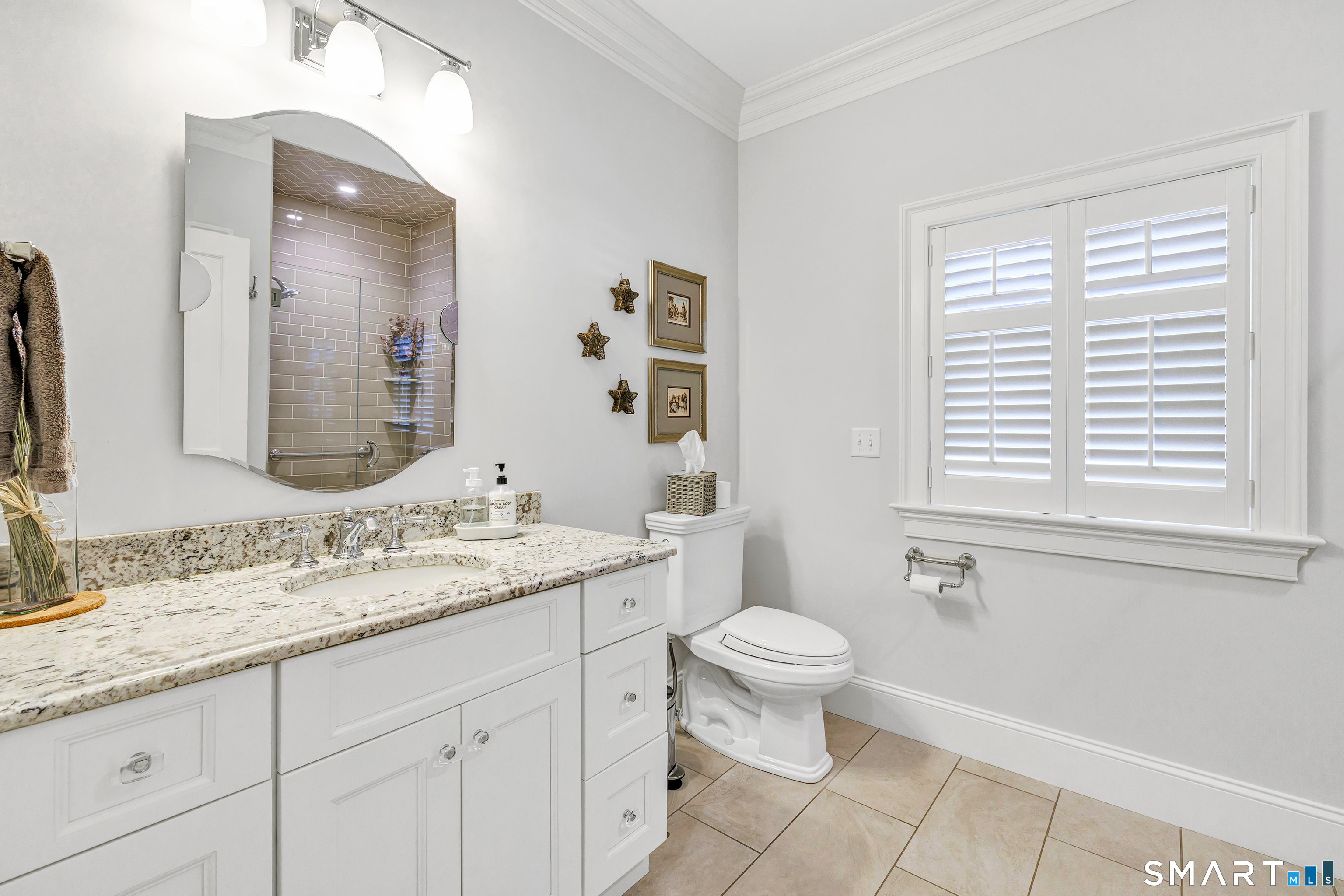 161 Pinewood Trail Trumbull, CT 06611 - Photo 6 of 40