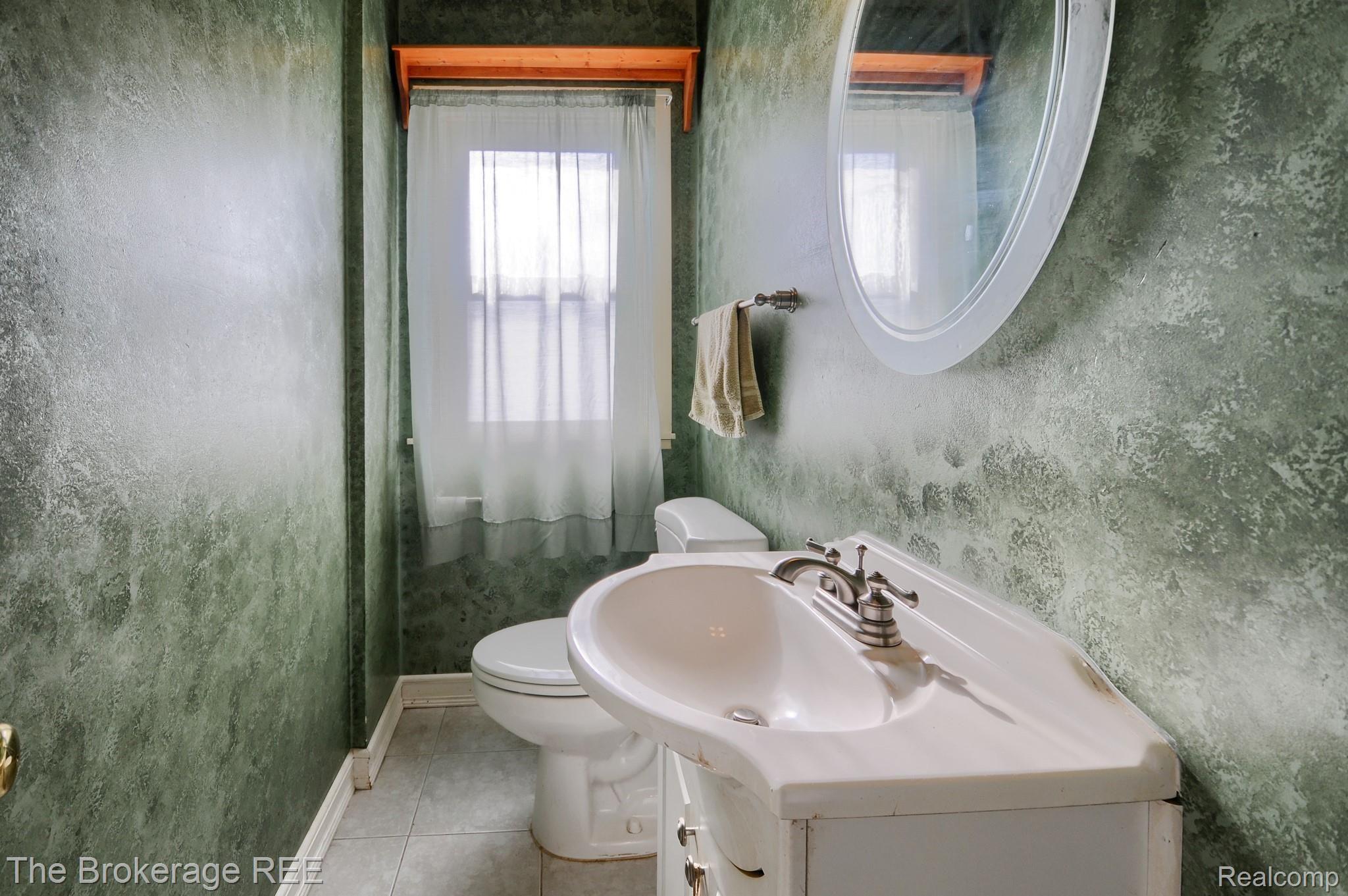 10123 Corunna Road Swartz Creek, MI 48473 - Photo 14 of 30 DSC_0756-HDR(5).jpg