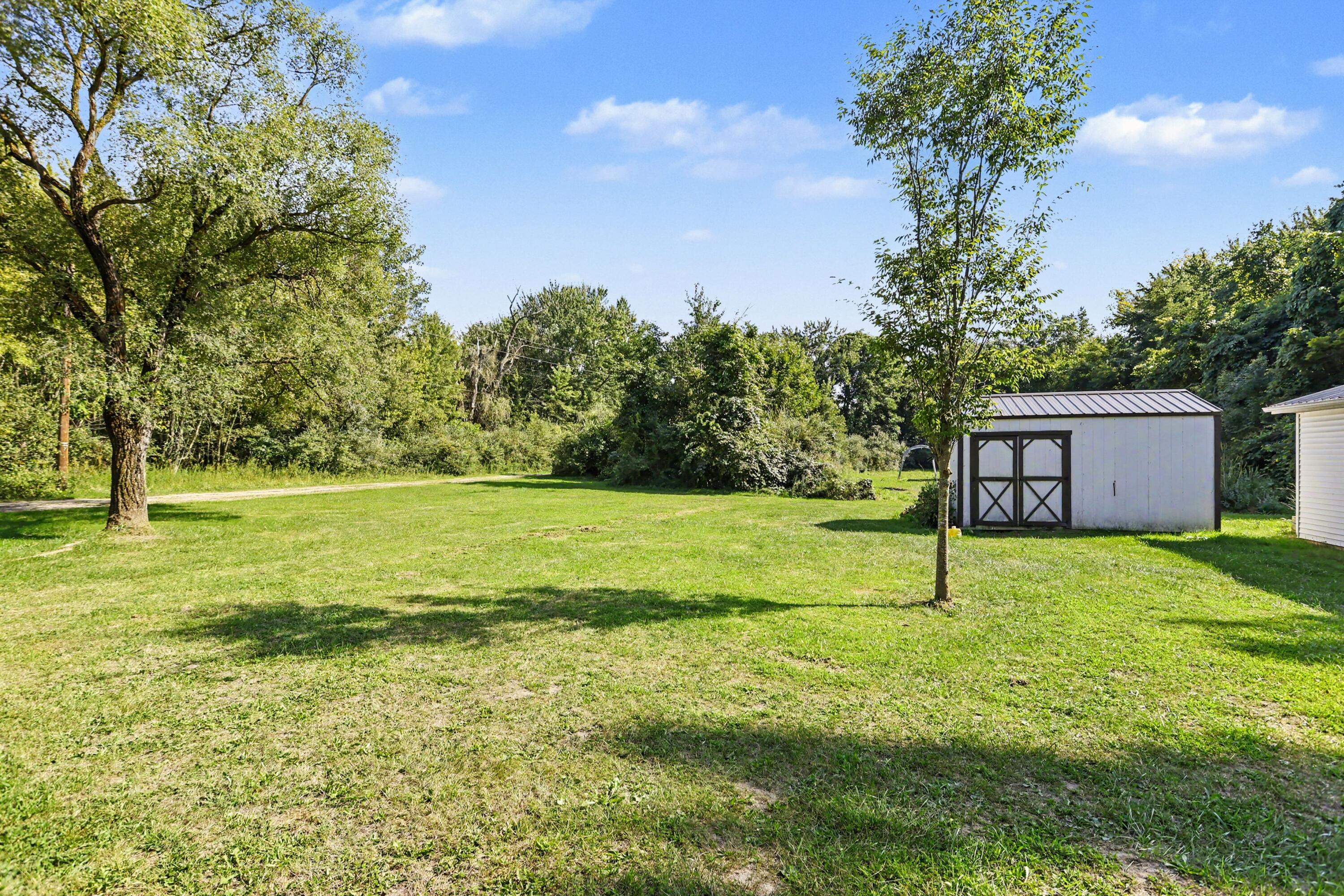 5250 Territorial Road Benton Harbor, MI 49022 - Photo 24 of 28 Backyard