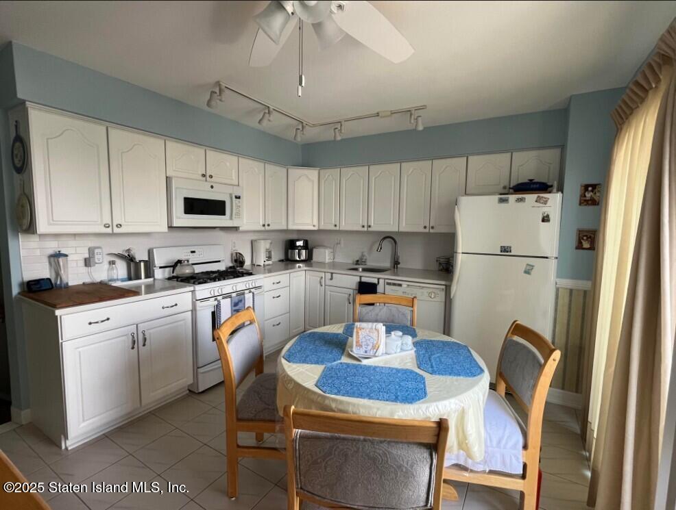 208 Rosedale Avenue Staten Island, NY 10312 - Photo 3 of 20 KITCHEN 03