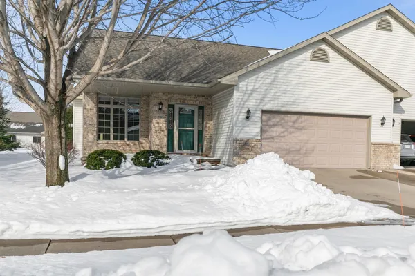 $350,000 | 4801 North Fallview Lane, Appleton, WI 54913