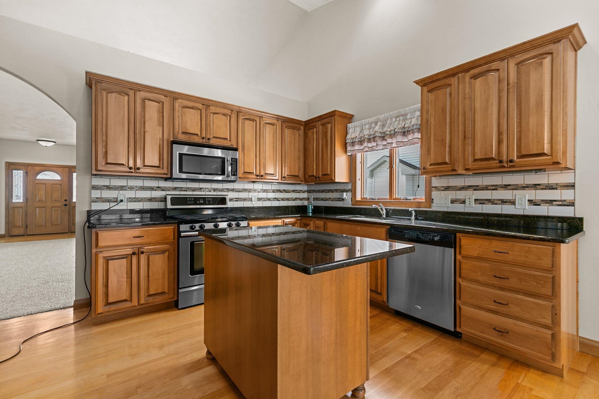 4801 North Fallview Lane Appleton, WI 54913 - Photo 12 of 41