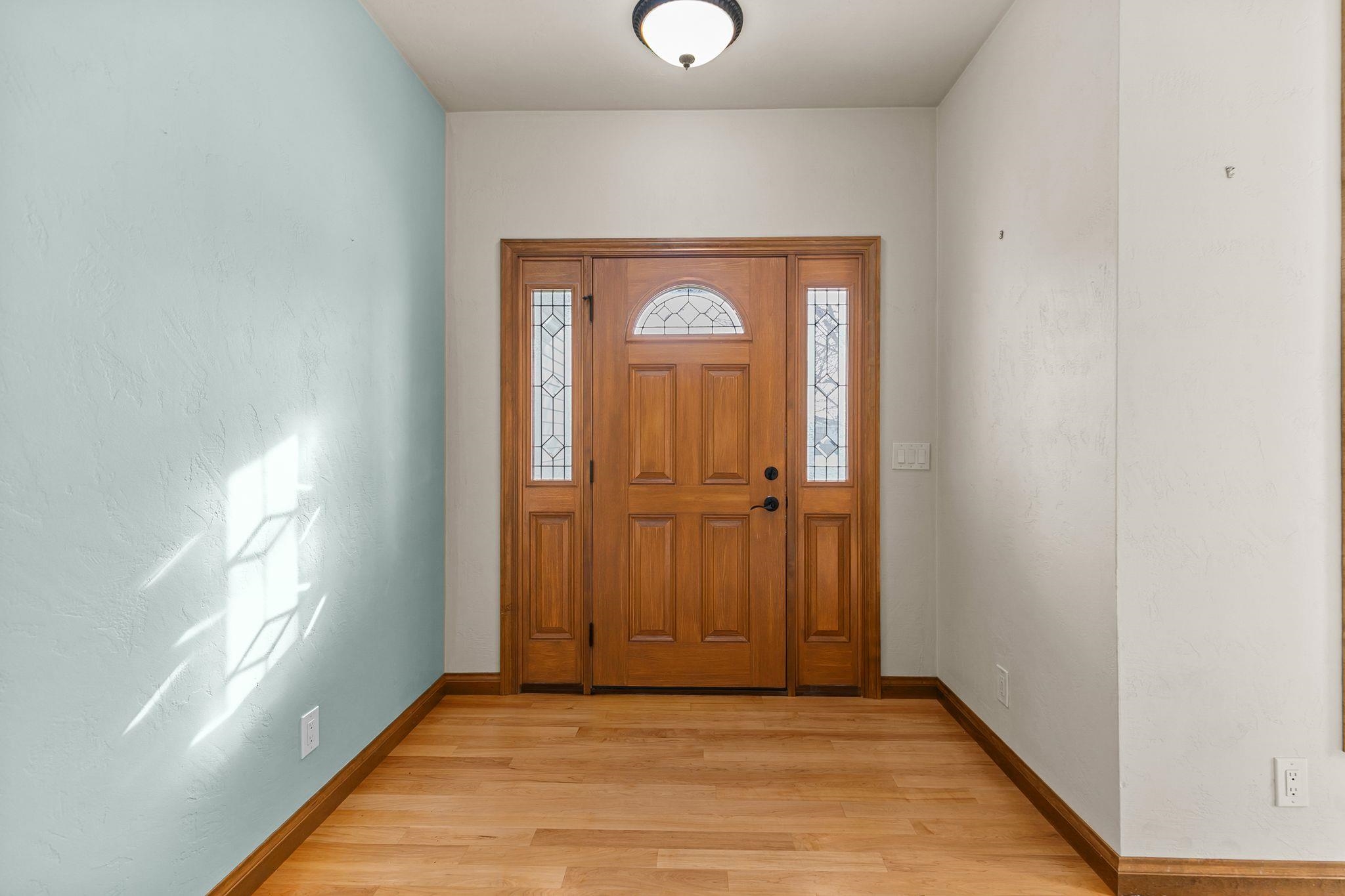 4801 North Fallview Lane Appleton, WI 54913 - Photo 2 of 41