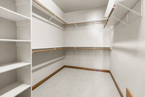 $350,000 | 4801 North Fallview Lane, Appleton, WI 54913