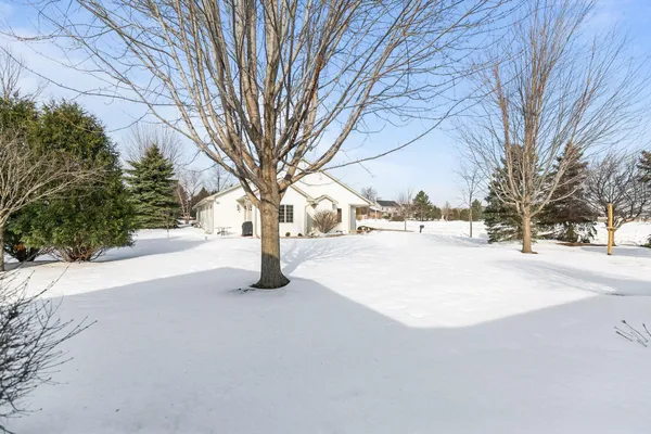 $350,000 | 4801 North Fallview Lane, Appleton, WI 54913