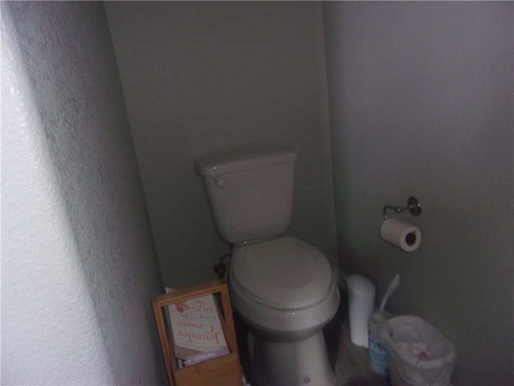 5414 Eagle View Road Kingman, AZ 86409 - Photo 19 of 39 Bathroom with toilet