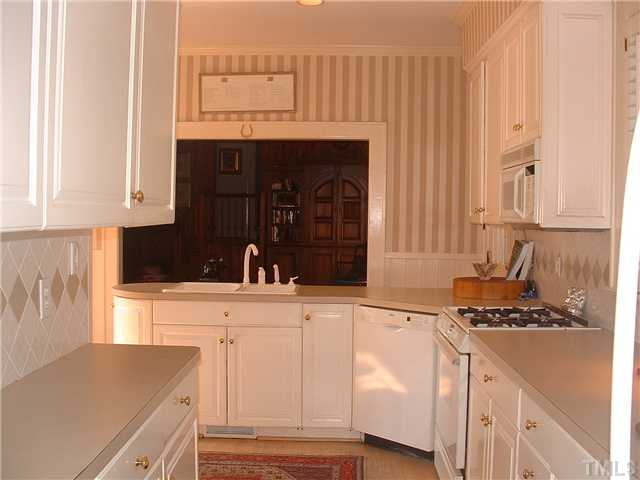 2324 Byrd Street Raleigh, NC 27608 - Photo 8 of 15 Kitchen