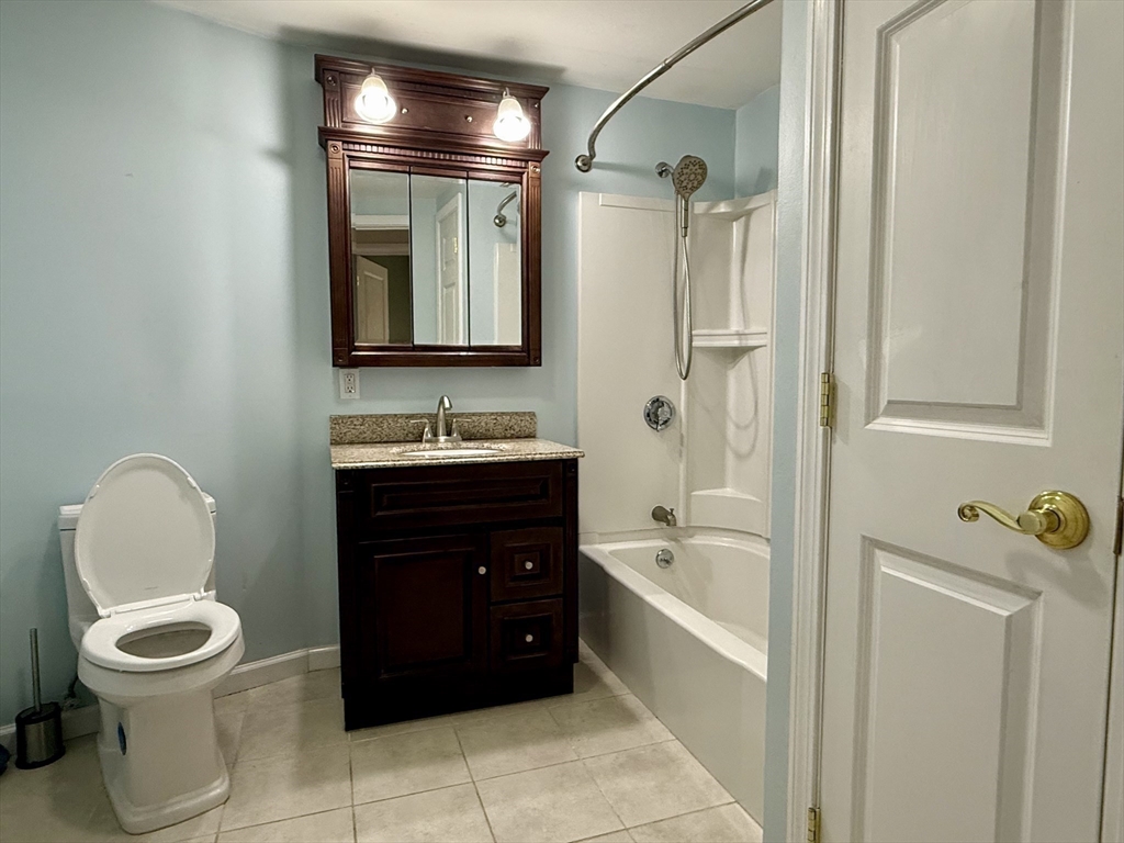 152 Turner Road, Unit 40 Holliston, MA 01746 - Photo 3 of 13 Gallery Image 3