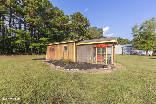 a front view of house with yard